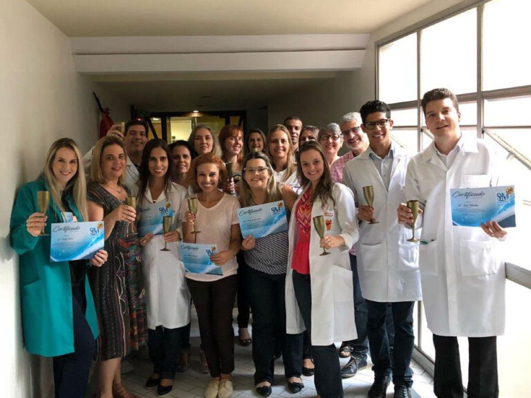Instituto SM: referência em odontologia com ensino inovador, corpo docente formado por especialistas, mestres e doutores, e foco em criatividade, empreendedorismo e parcerias.