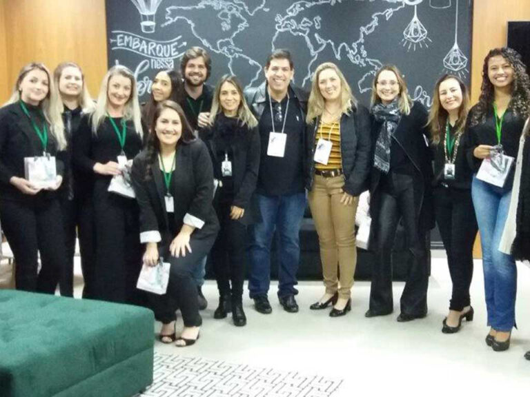 Instituto SM: referência em odontologia com ensino inovador, corpo docente formado por especialistas, mestres e doutores, e foco em criatividade, empreendedorismo e parcerias.